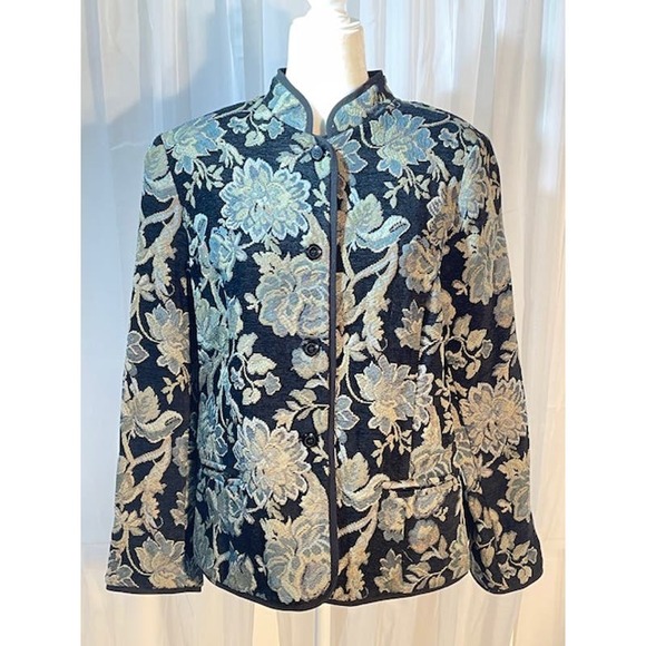 Portrait Size‎ X-Large Jacket Black w/ Blue & Cream Floral - Picture 1 of 5